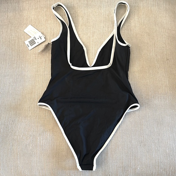 🆕 Anthropologie x L*Space Coco One Piece Swimsuit / Black & White / Medium - Picture 7 of 9